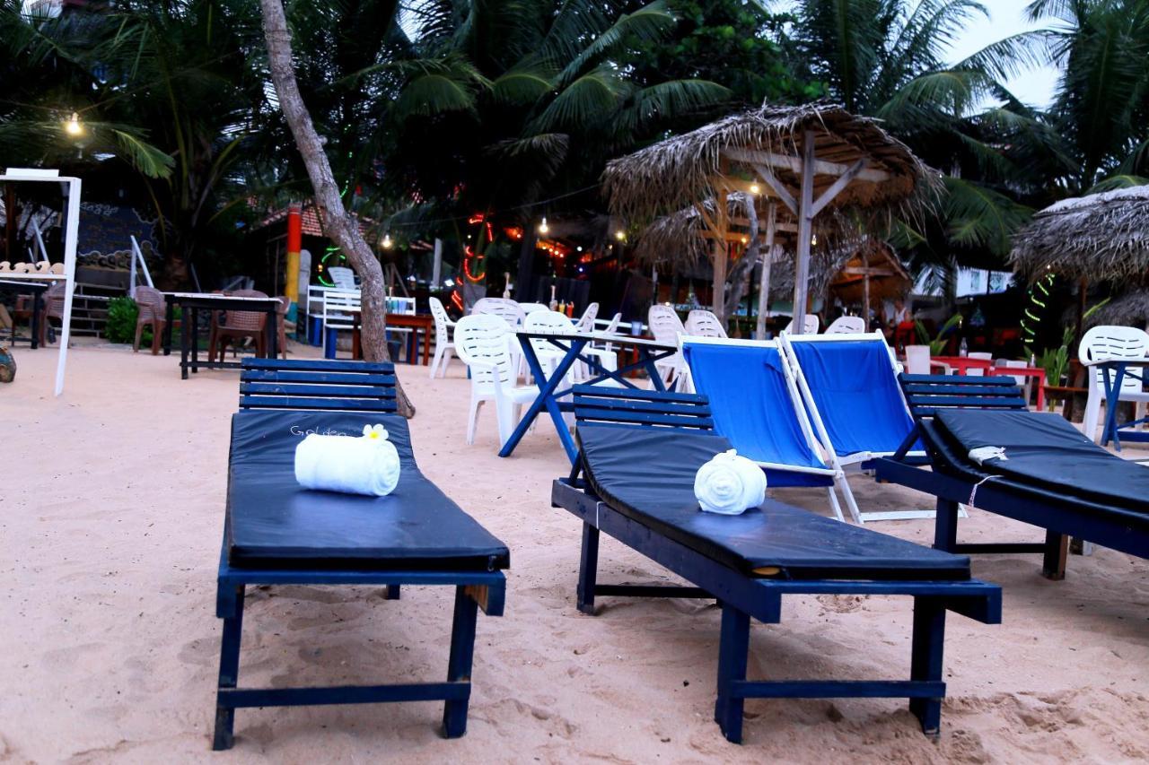 Golden Surfer Beach Hotel Тангалла Экстерьер фото